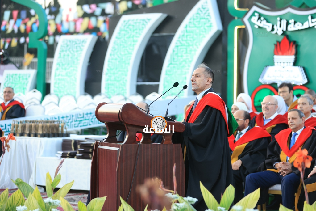 Madar Al-Saa Images 0.43125714348009525
