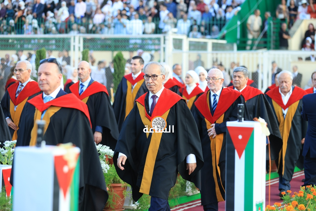 Madar Al-Saa Images 0.6706811912538105