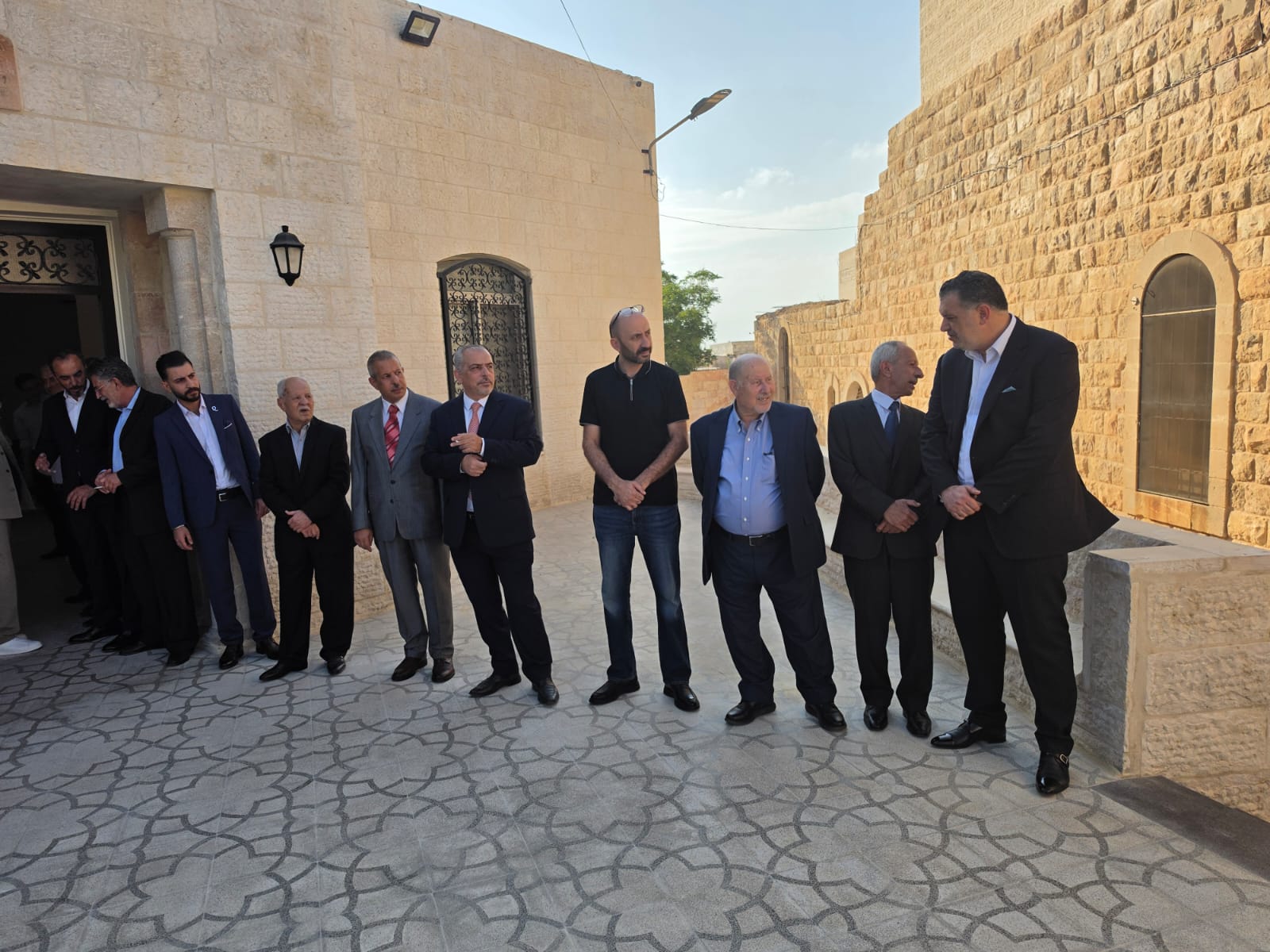 Madar Al-Saa Images 0.44067406235775786