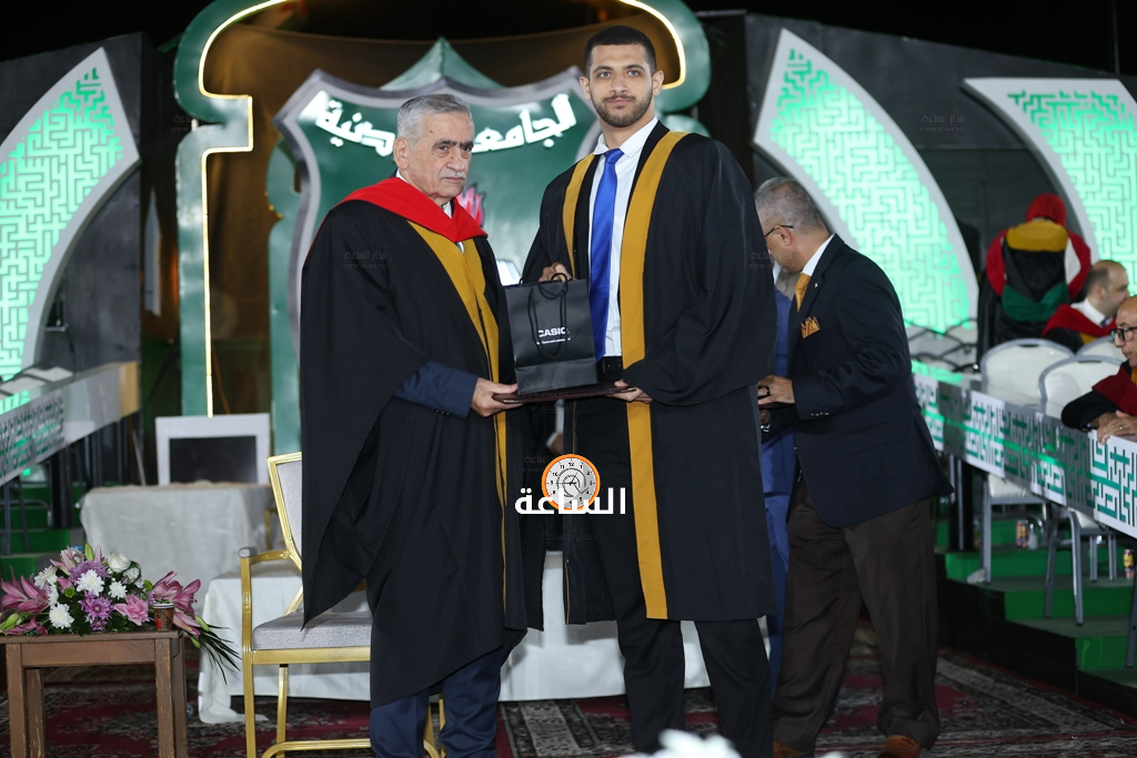 Madar Al-Saa Images 0.11159924005654542