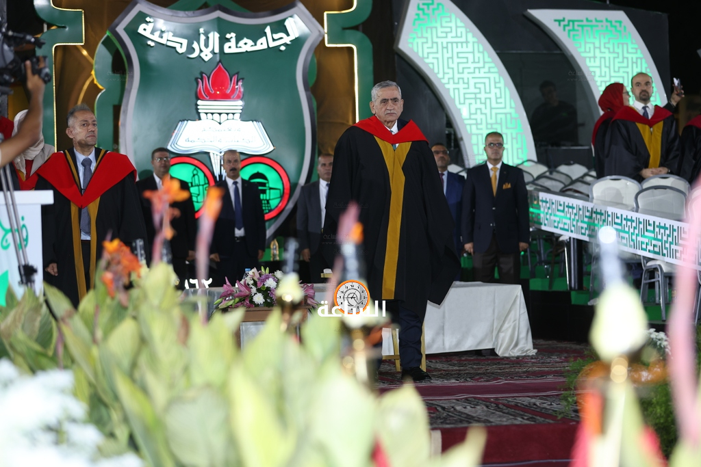 Madar Al-Saa Images 0.38173379626663473
