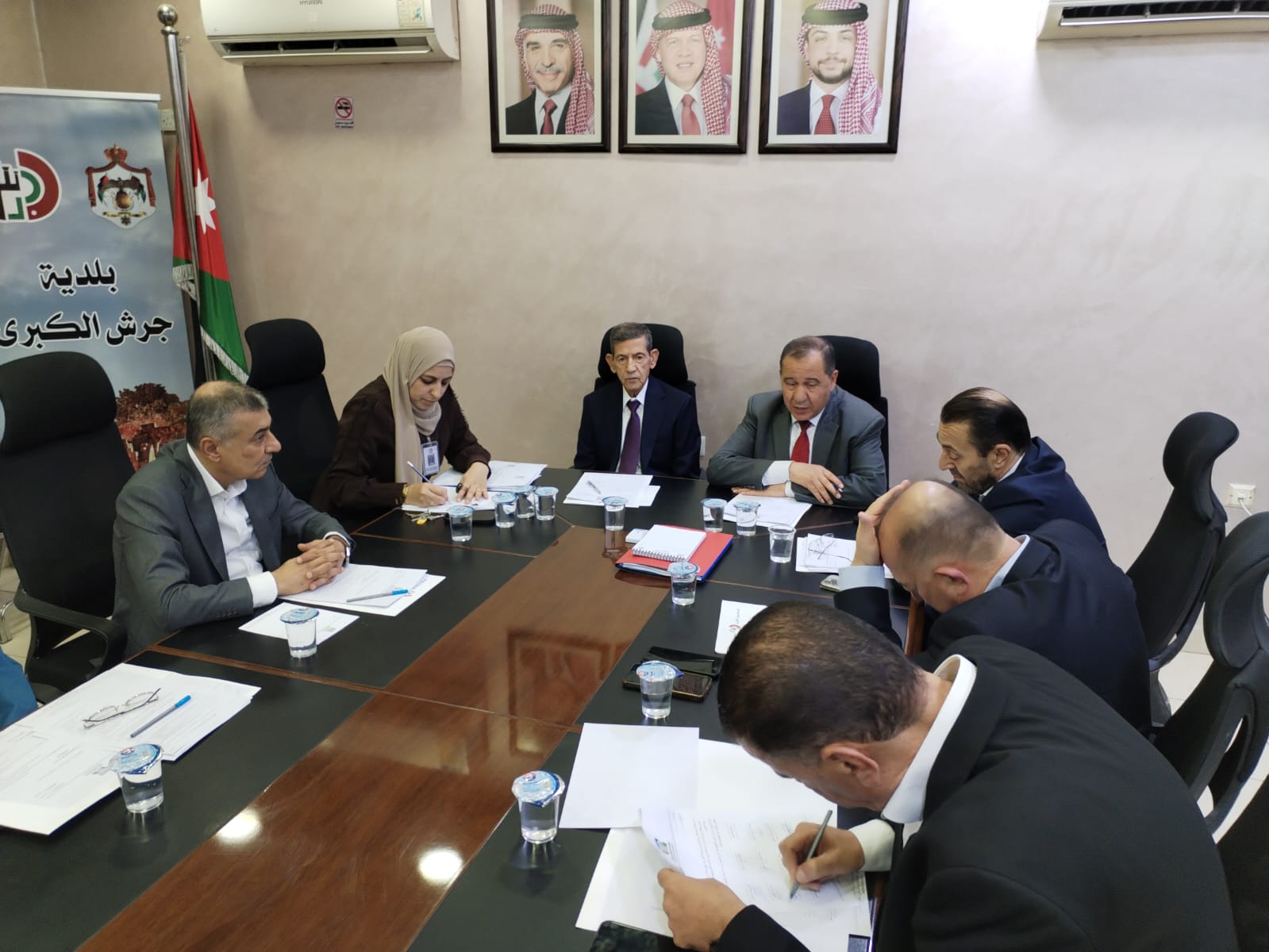Madar Al-Saa Images 0.6764894371956935