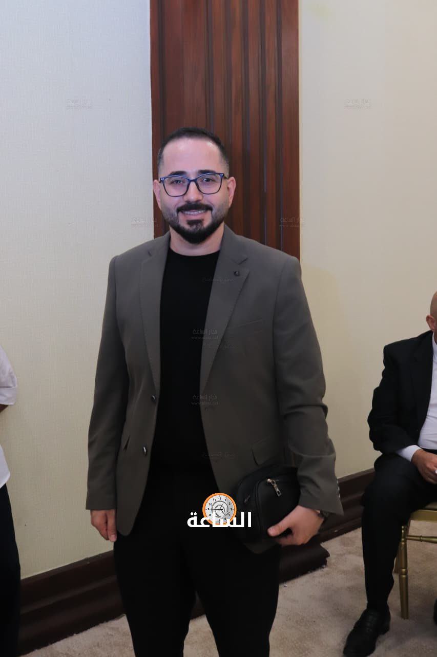 Madar Al-Saa Images 0.25756192229762687