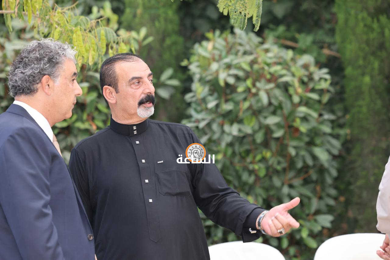 Madar Al-Saa Images 0.16078069928723215