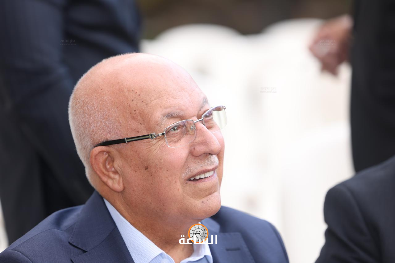Madar Al-Saa Images 0.1690666358684807