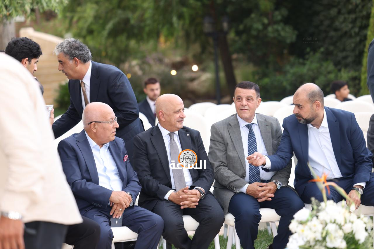 Madar Al-Saa Images 0.11680760431060999