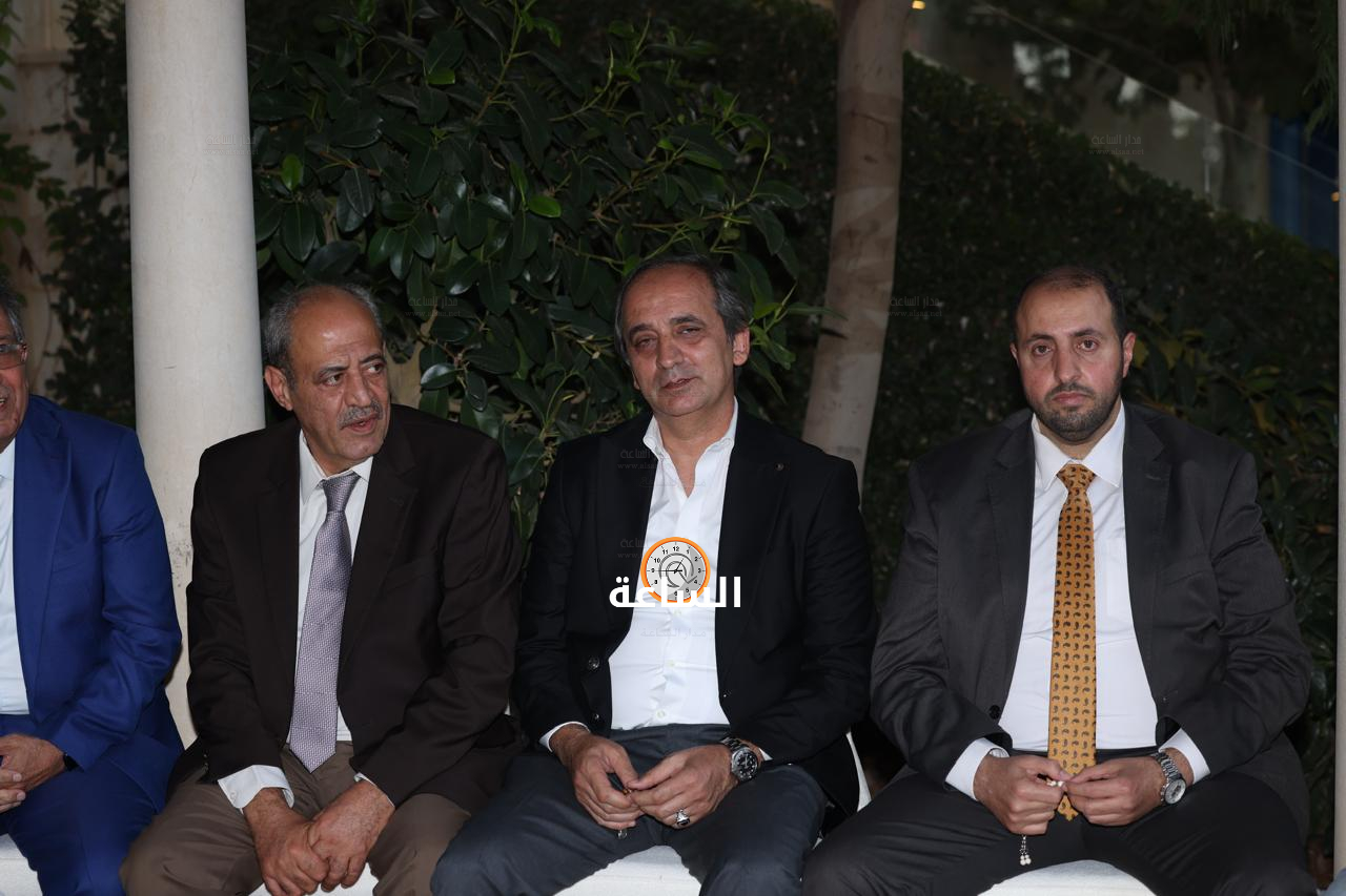 Madar Al-Saa Images 0.0611053442649413
