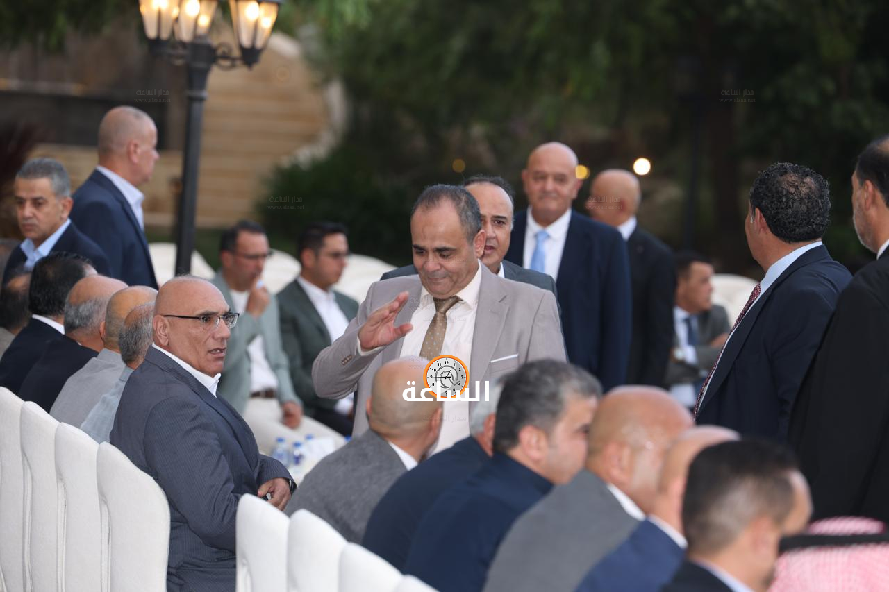 Madar Al-Saa Images 0.9682659465624984