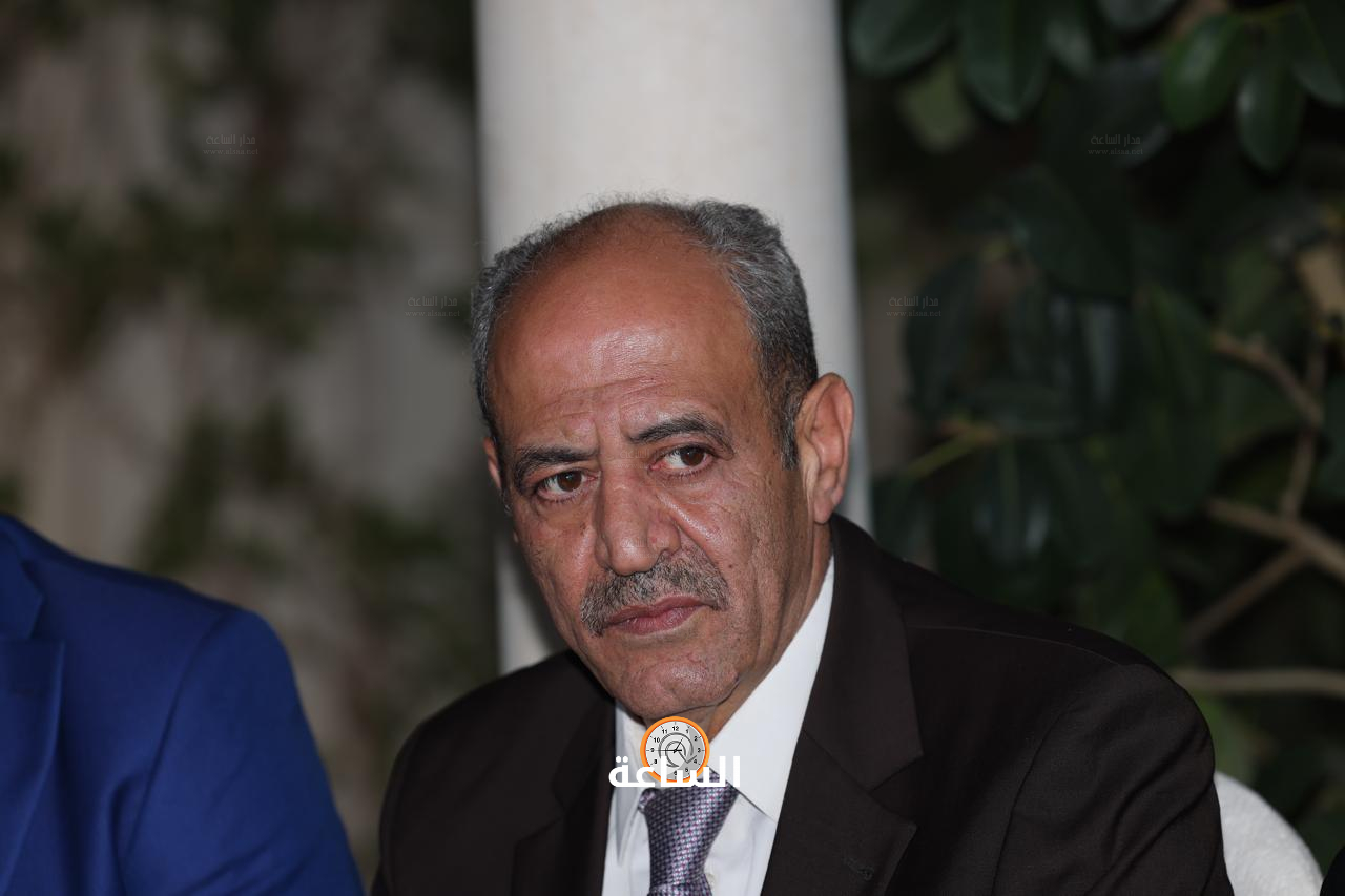 Madar Al-Saa Images 0.0006176038656693361