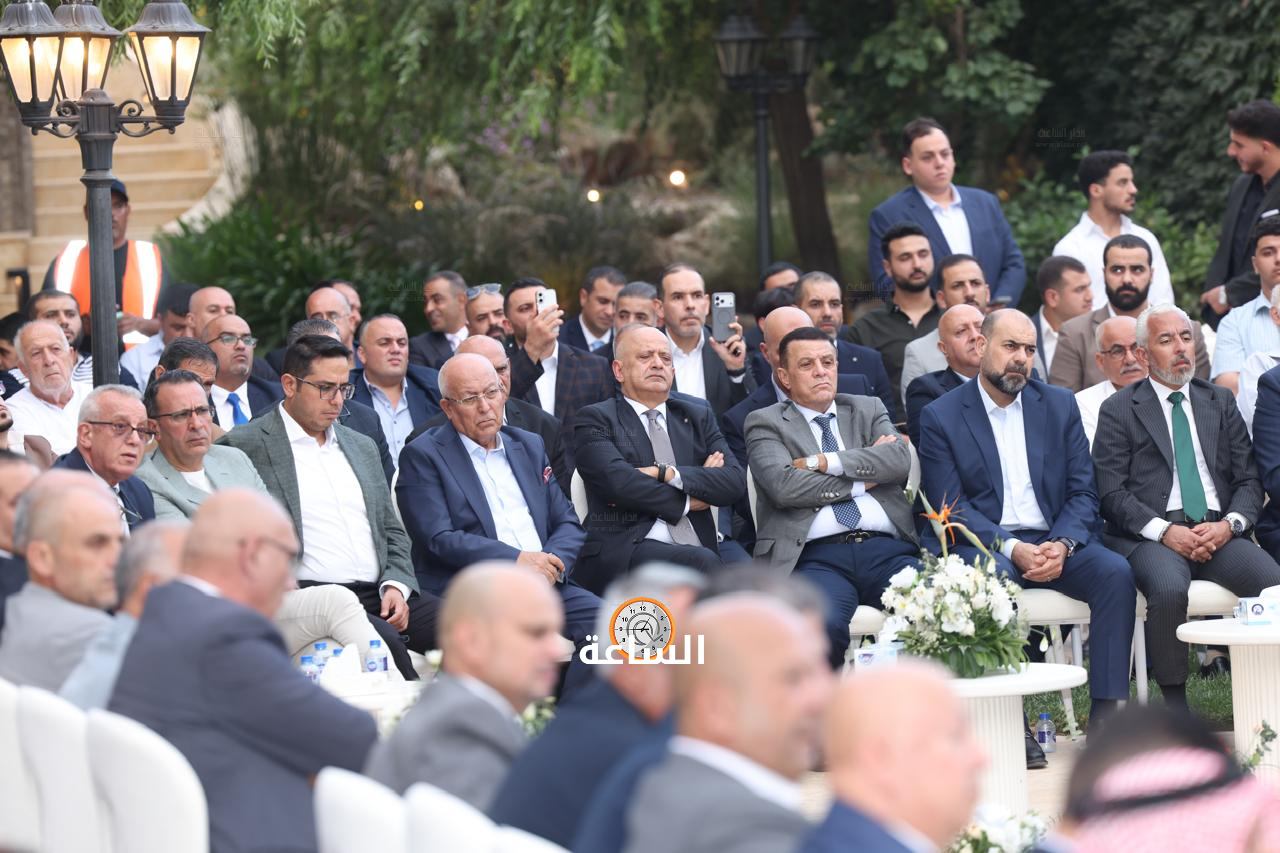 Madar Al-Saa Images 0.06391739457982493
