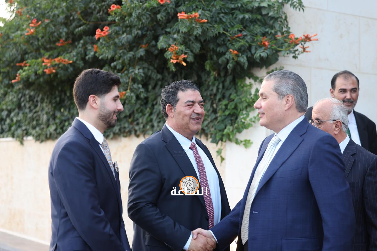 Madar Al-Saa Images 0.23484792949032163