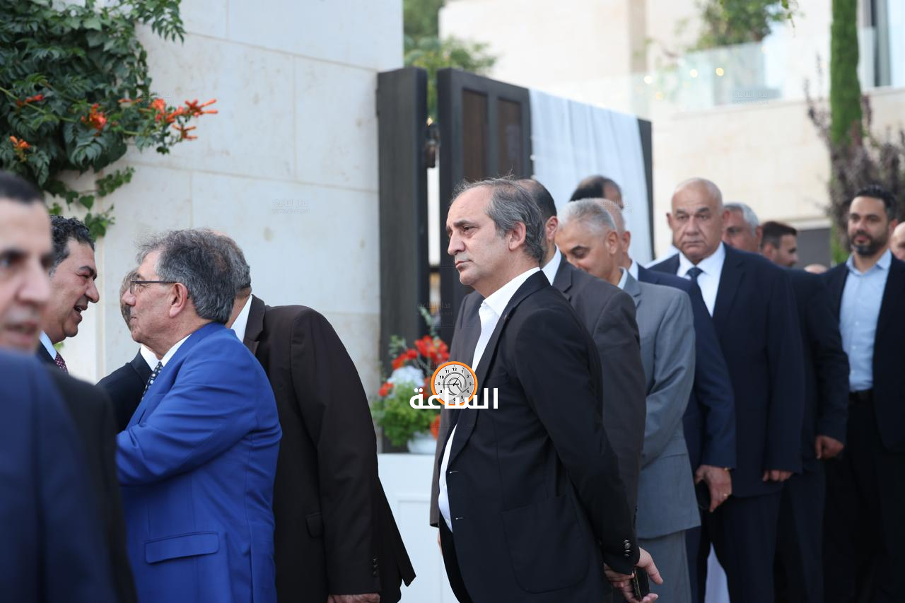 Madar Al-Saa Images 0.700812775265642