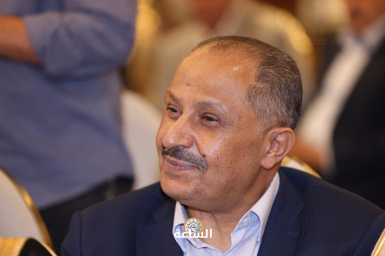 Madar Al-Saa Images 0.9746281358181992