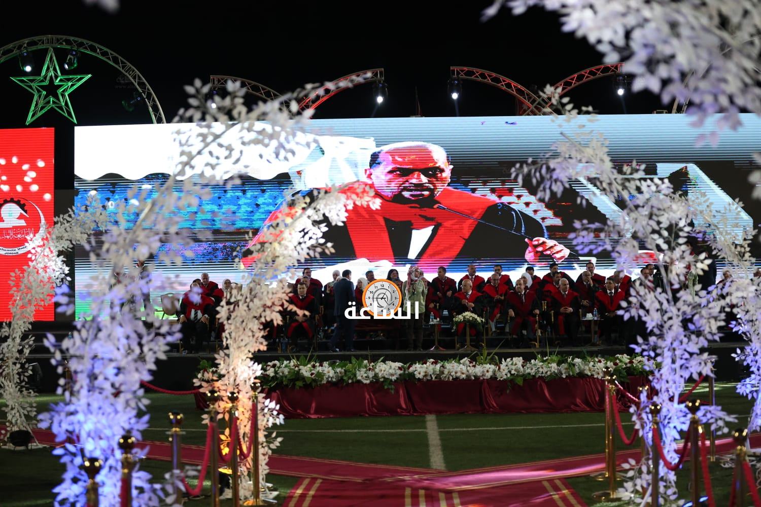 Madar Al-Saa Images 0.15638625311145937