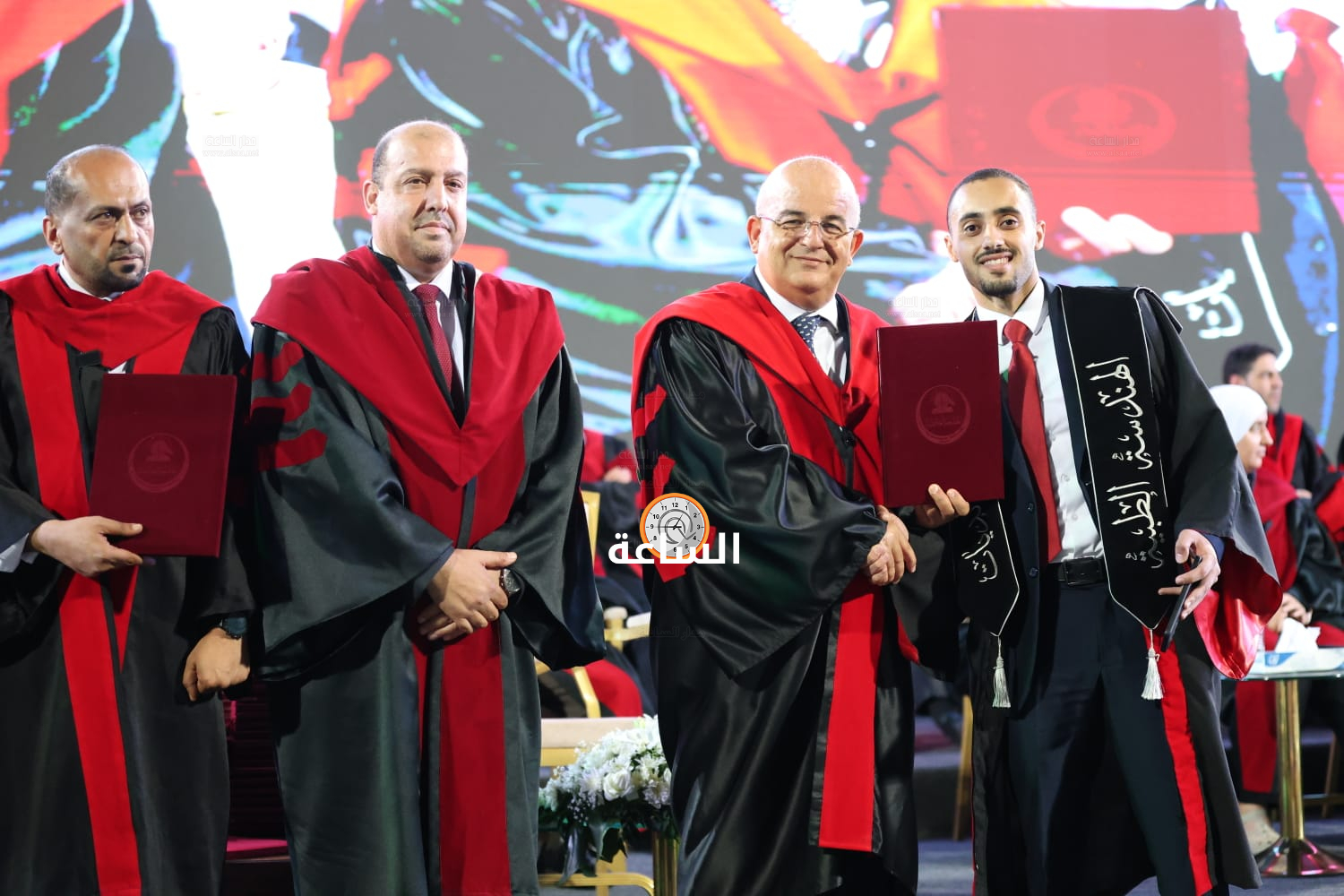 Madar Al-Saa Images 0.15356067433846377