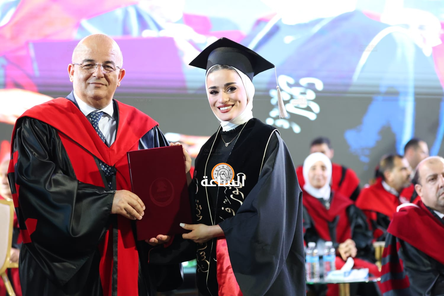 Madar Al-Saa Images 0.9370232065428367