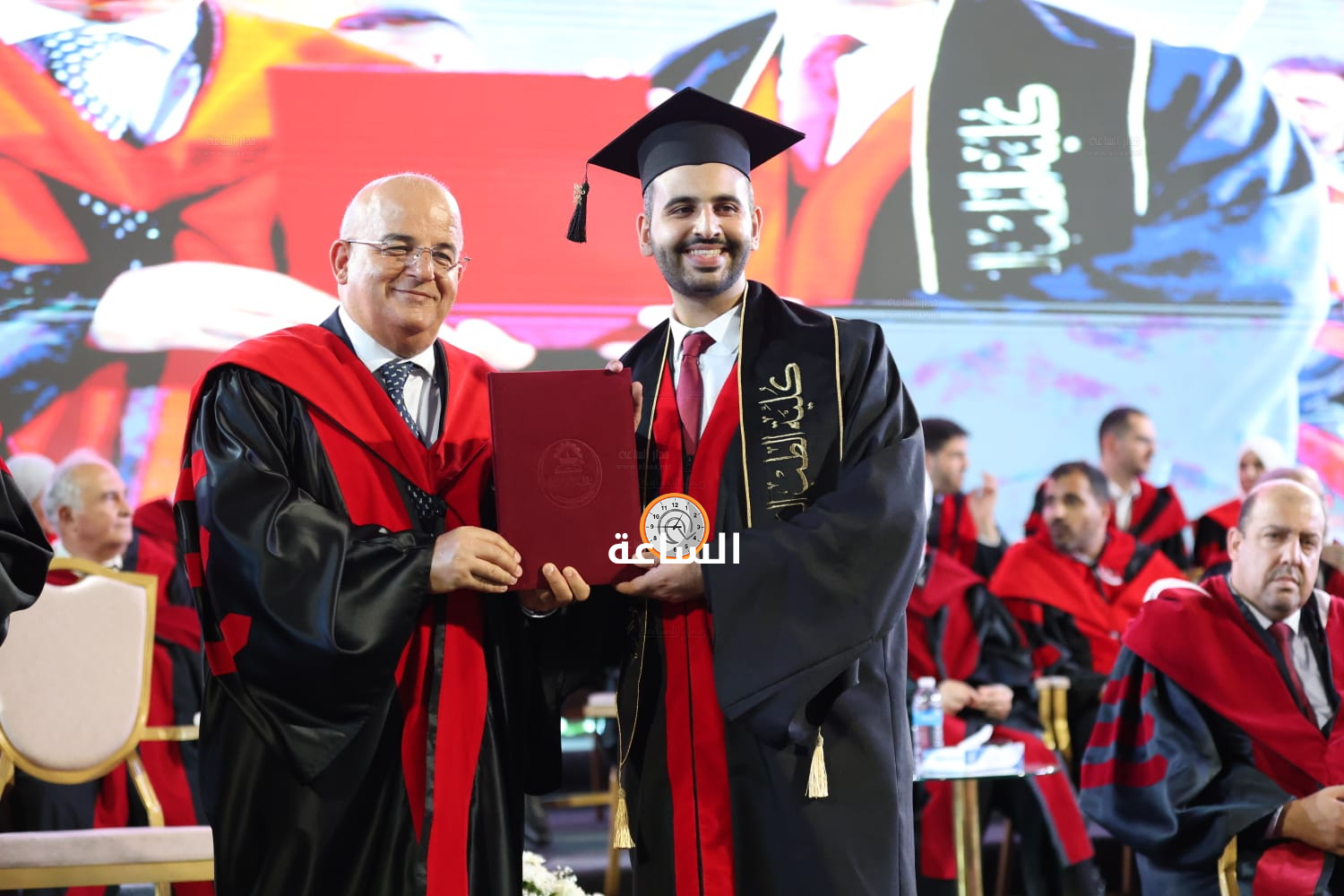 Madar Al-Saa Images 0.39015351433941414