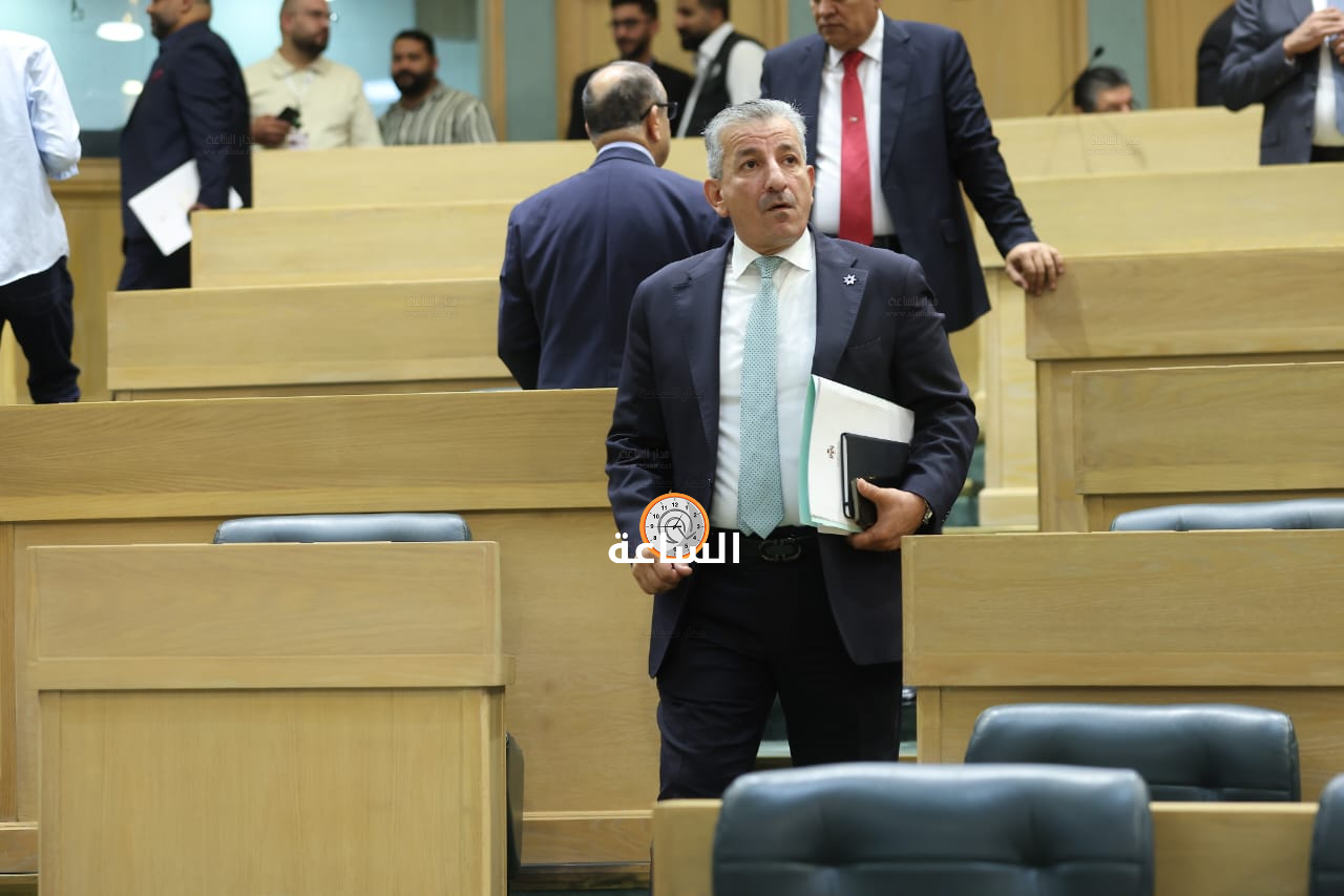 Madar Al-Saa Images 0.46103997519350093