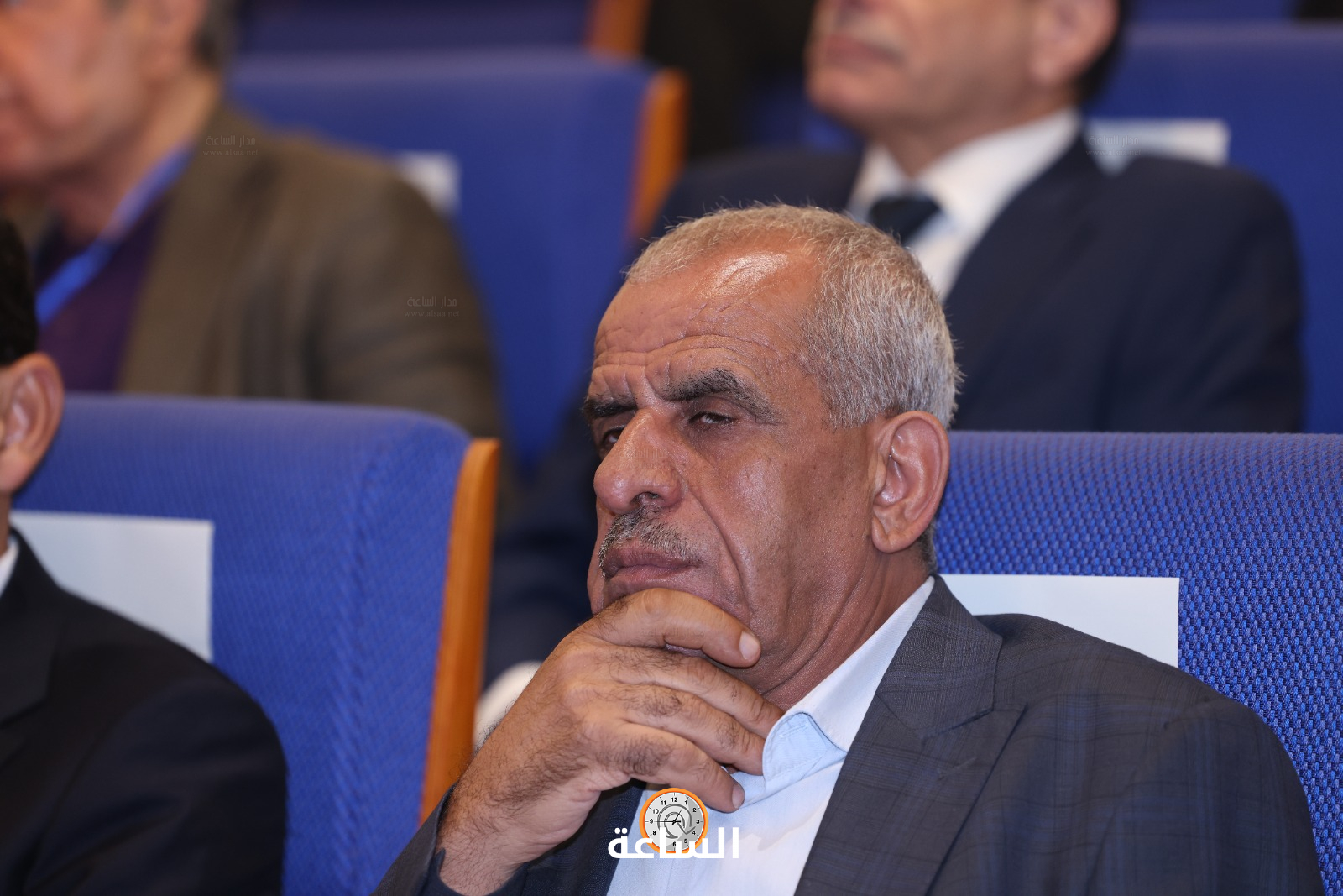 Madar Al-Saa Images 0.5852170786428097