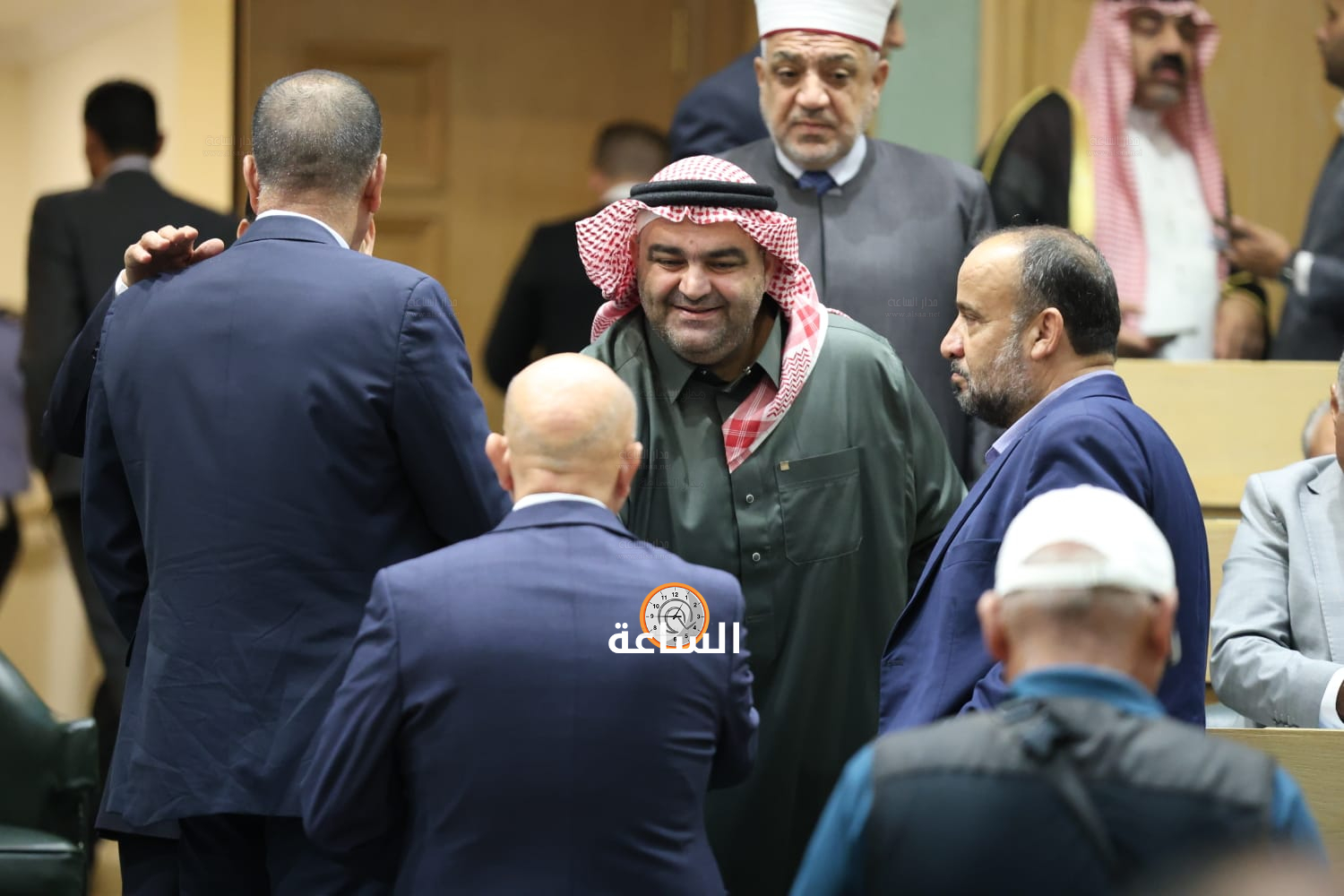 Madar Al-Saa Images 0.6215082302435991