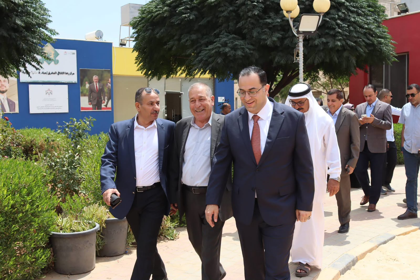 Madar Al-Saa Images 0.0767059381755234