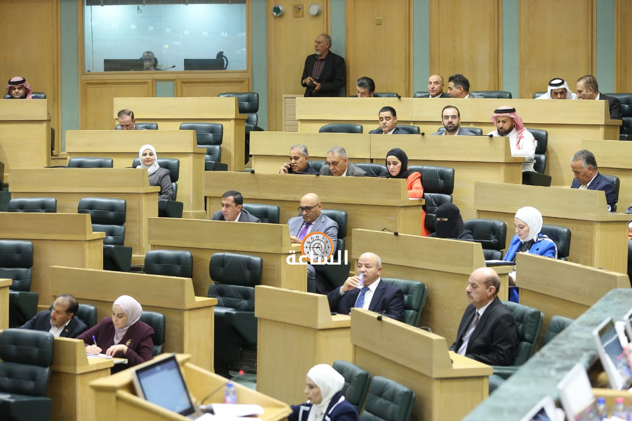 Madar Al-Saa Images 0.683935342068024
