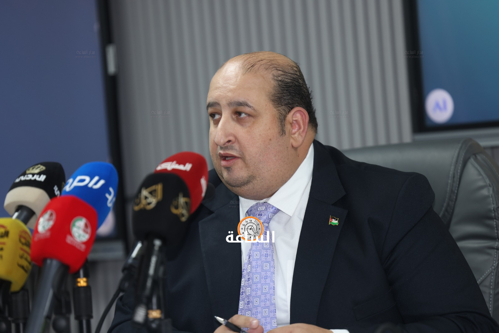 Madar Al-Saa Images 0.41735529550552886