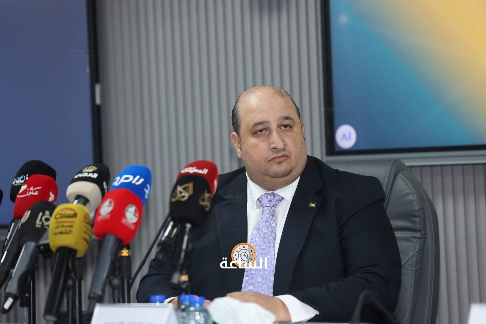 Madar Al-Saa Images 0.7109095657637973