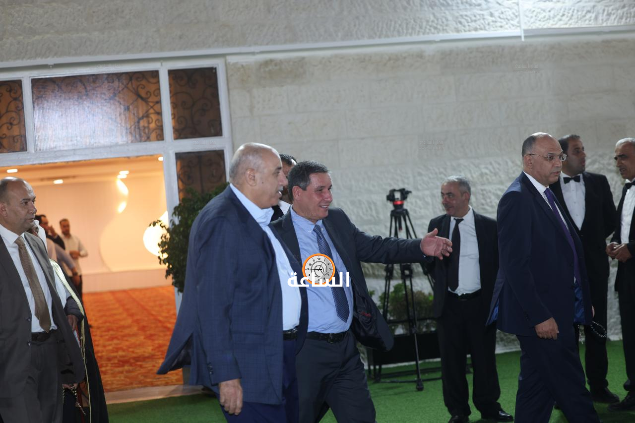 Madar Al-Saa Images 0.8050606975042842