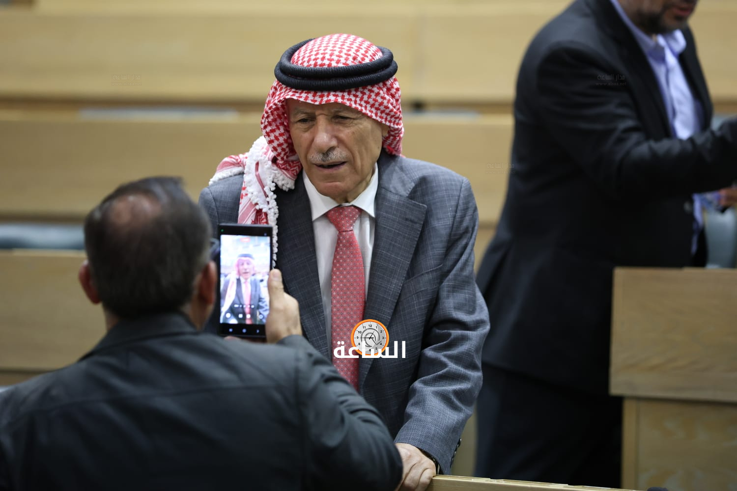 Madar Al-Saa Images 0.2837069647884637