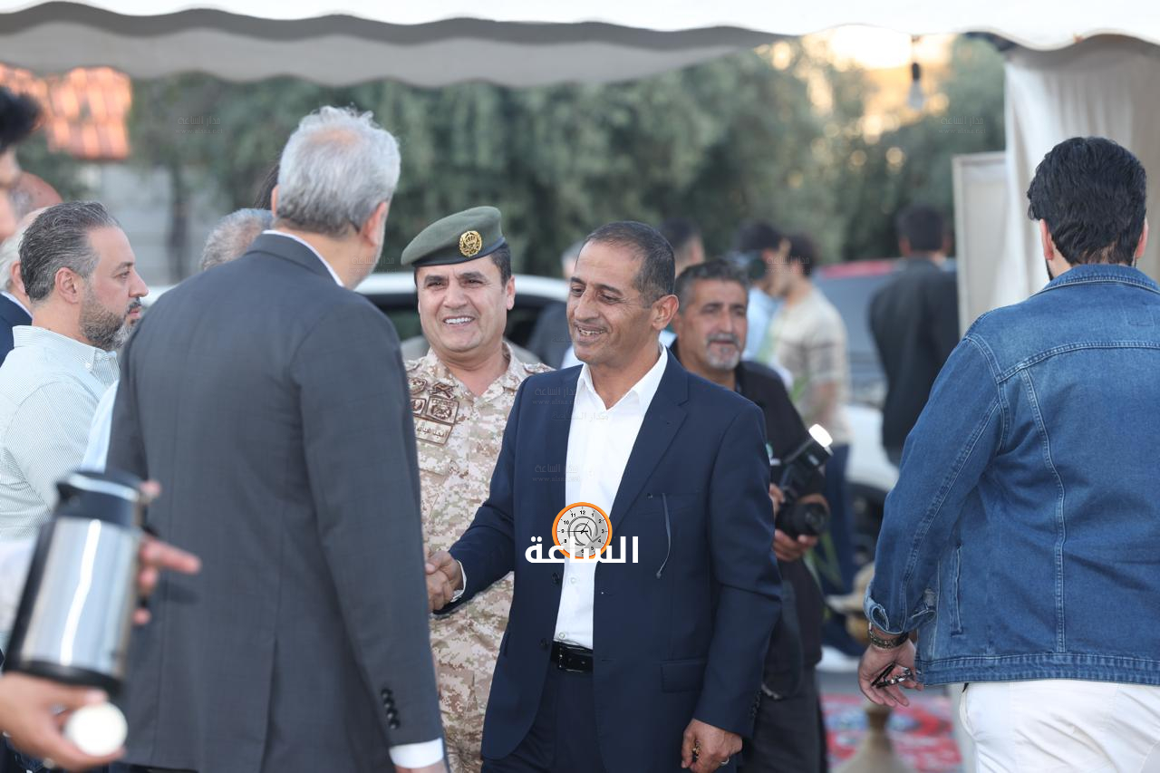 Madar Al-Saa Images 0.44737552161549765