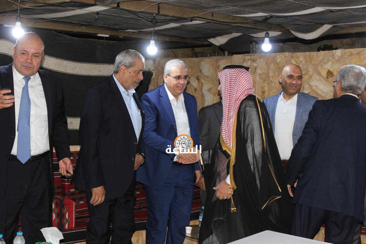 Madar Al-Saa Images 0.1028707970408711