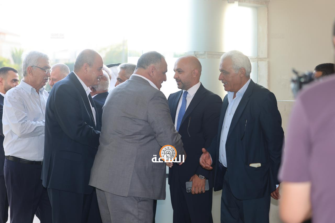 Madar Al-Saa Images 0.19649108681686556