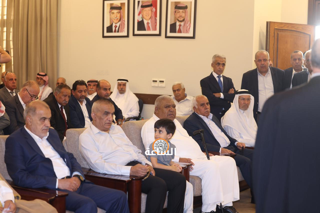 Madar Al-Saa Images 0.3507512148769356