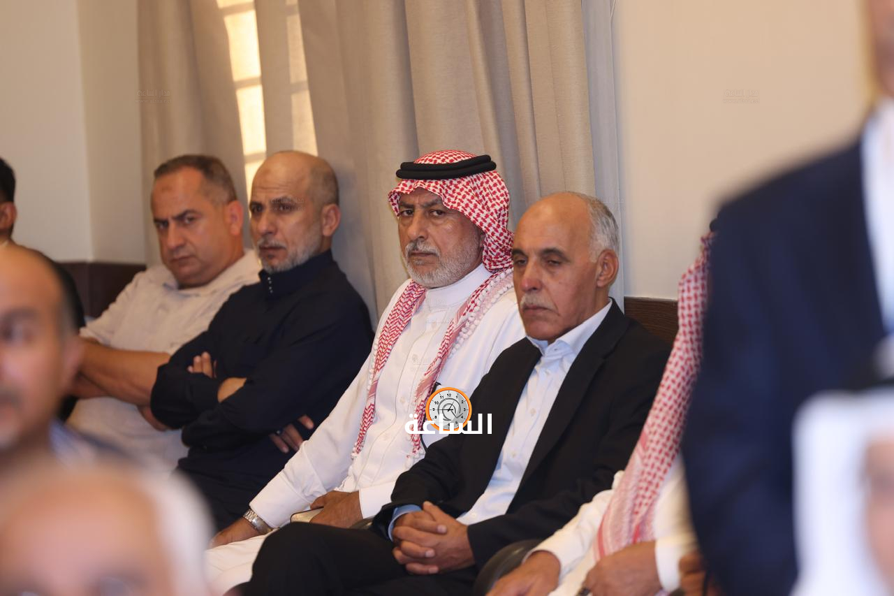 Madar Al-Saa Images 0.04047492986083345