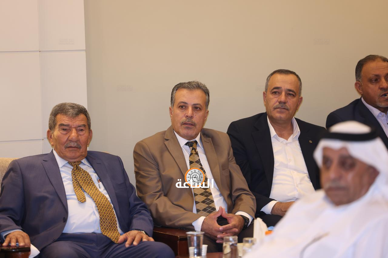 Madar Al-Saa Images 0.2608502062495007