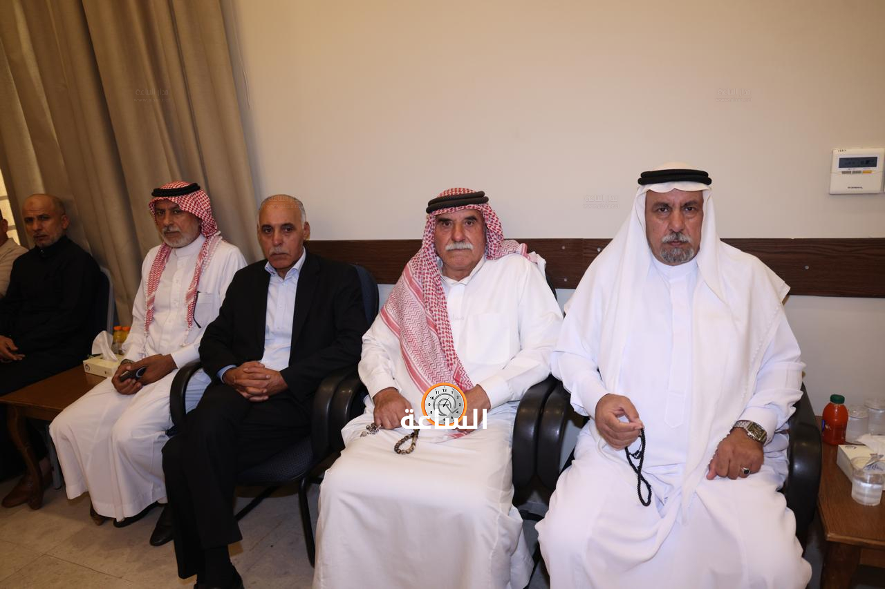 Madar Al-Saa Images 0.9317109670038882