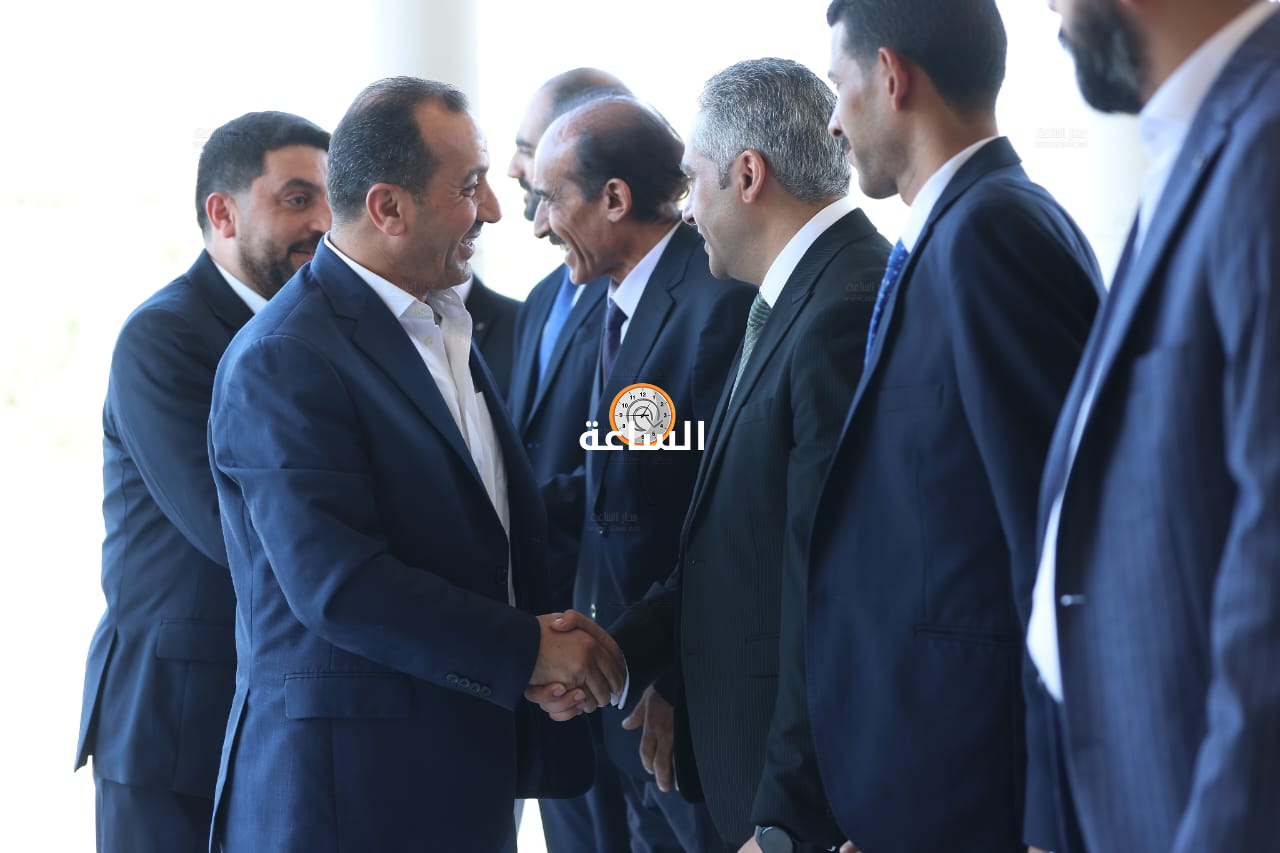 Madar Al-Saa Images 0.7835847376805206
