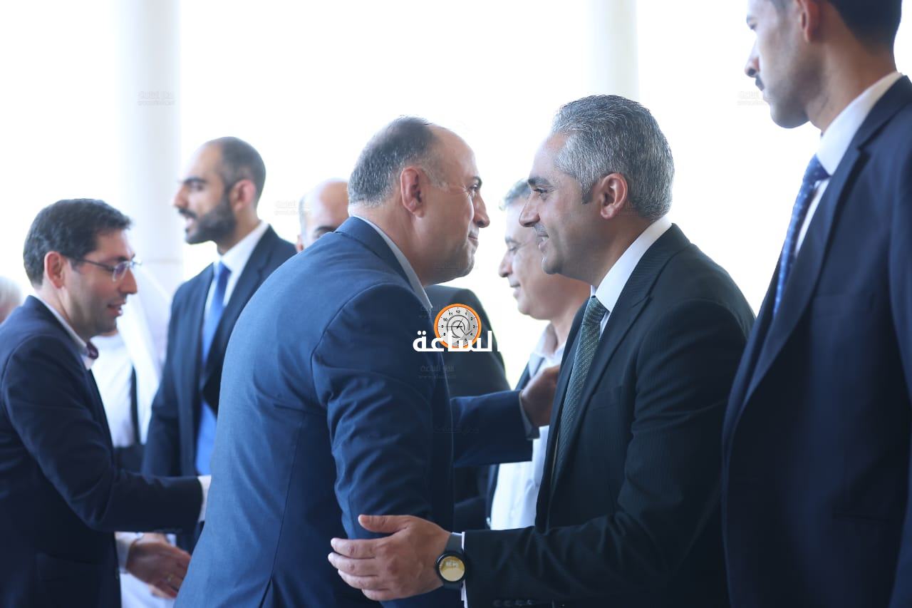 Madar Al-Saa Images 0.9270433117428172