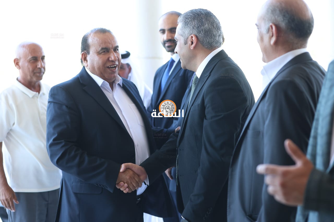 Madar Al-Saa Images 0.8975877312500258