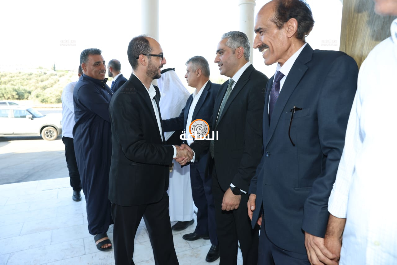 Madar Al-Saa Images 0.9627320667839661