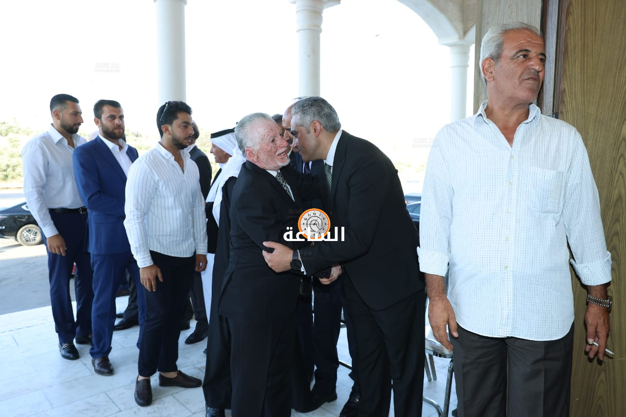 Madar Al-Saa Images 0.6908919714250684