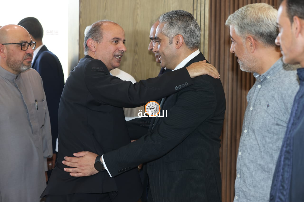 Madar Al-Saa Images 0.8262328935757258