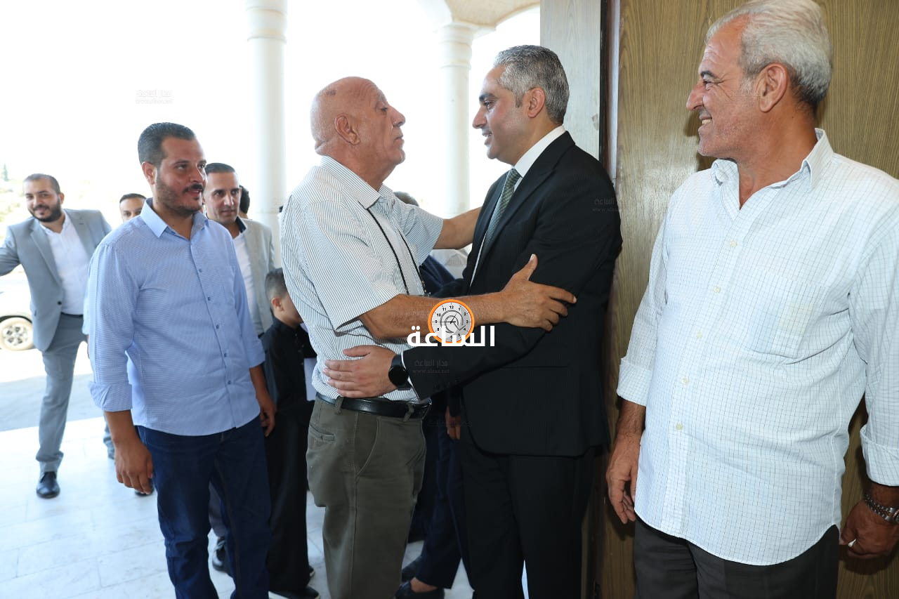 Madar Al-Saa Images 0.1457563306494205