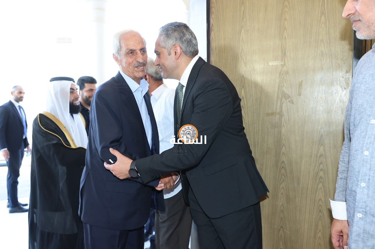 Madar Al-Saa Images 0.8754475455644832
