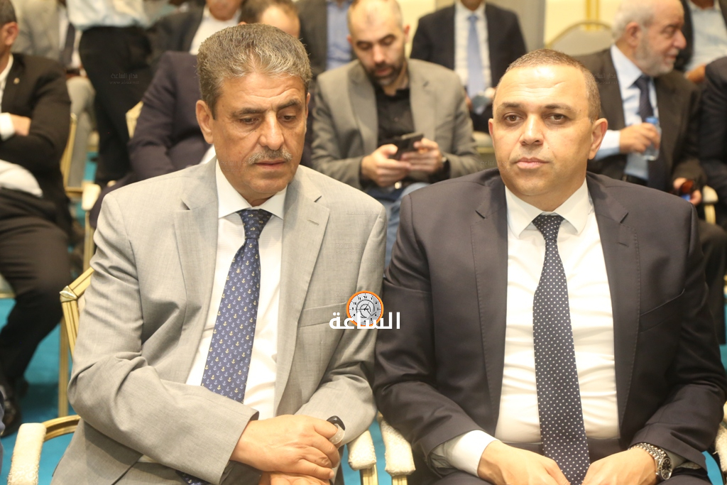 Madar Al-Saa Images 0.41090093084671797