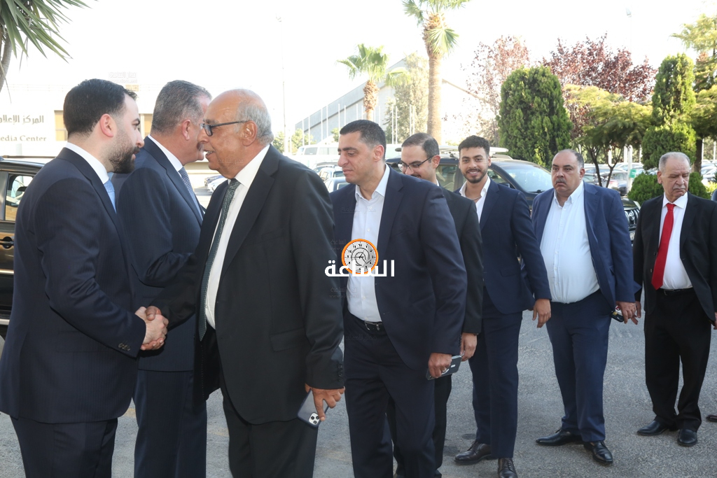 Madar Al-Saa Images 0.09998024171514985