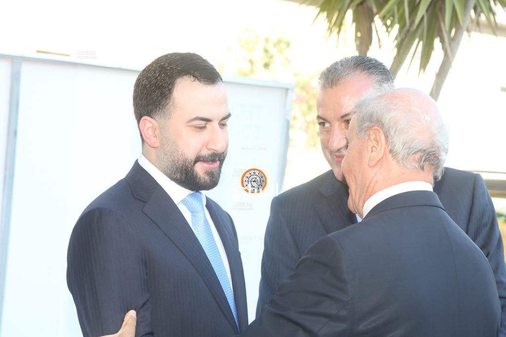 Madar Al-Saa Images 0.511362036091499