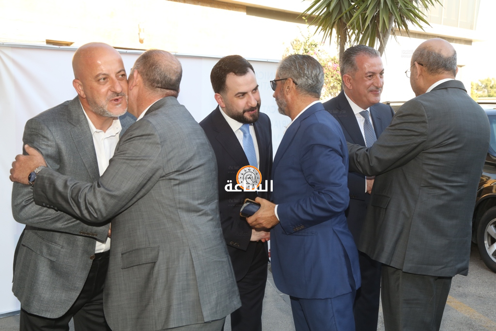 Madar Al-Saa Images 0.35391915509155836