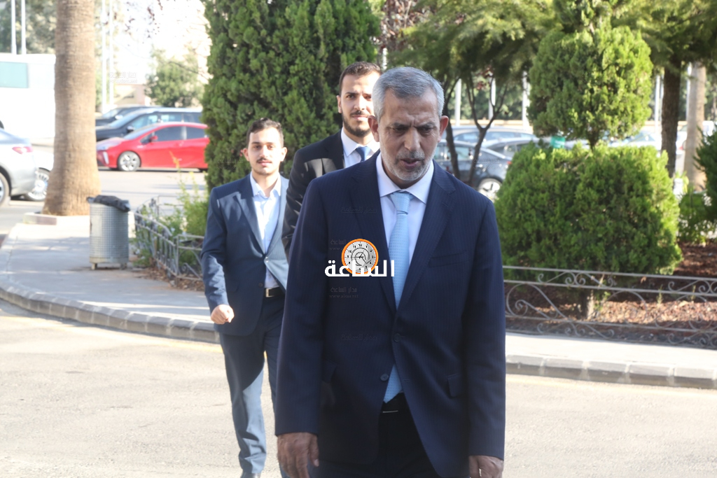 Madar Al-Saa Images 0.787504602575474